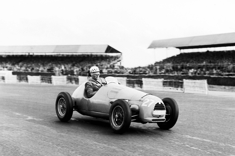 Jean Behra in Silverstone 1952