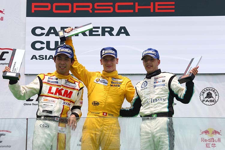 Alexandre Imperatori (Mitte) ist der neue vierte Fahrer bei Falken Motorsport