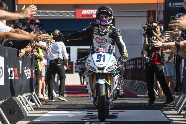 Jerez-Lauf-1-Chaos-Sieg-f-r-Yamaha-Drama-f-r-Kove