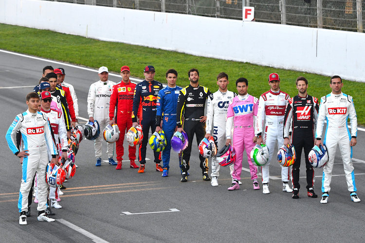 Die Fahrer beim Gruppenfoto im Februar 2020