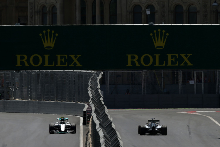 Baku ist einmalig: Rosberg fährt auf uns zu, Hamilton von uns weg