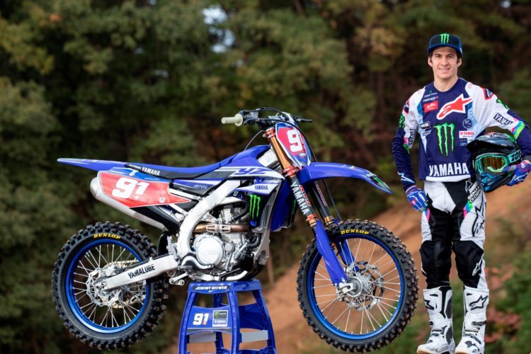 Jeremy Seewer im Outfit des Yamaha-Werksteams