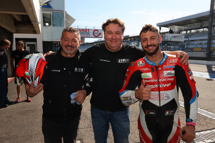 Jens Holzhauer (Mitte) mit Maurizio und Luca Vitali (v.li.)