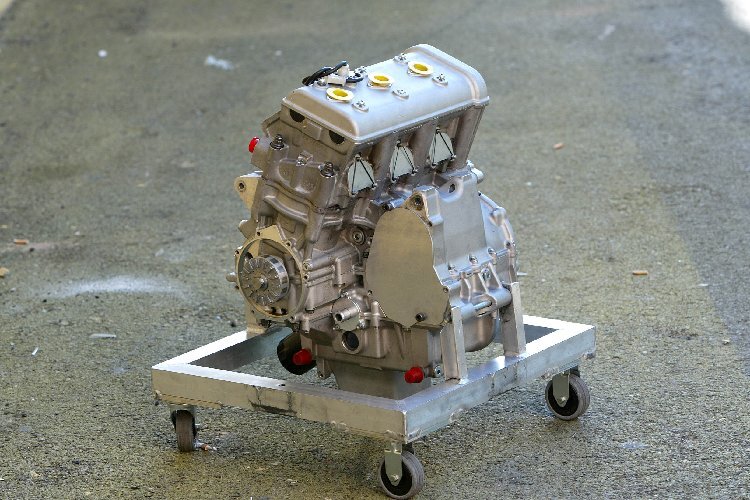 Die FP1 wird von einem Dreizylindermotor angetrieben