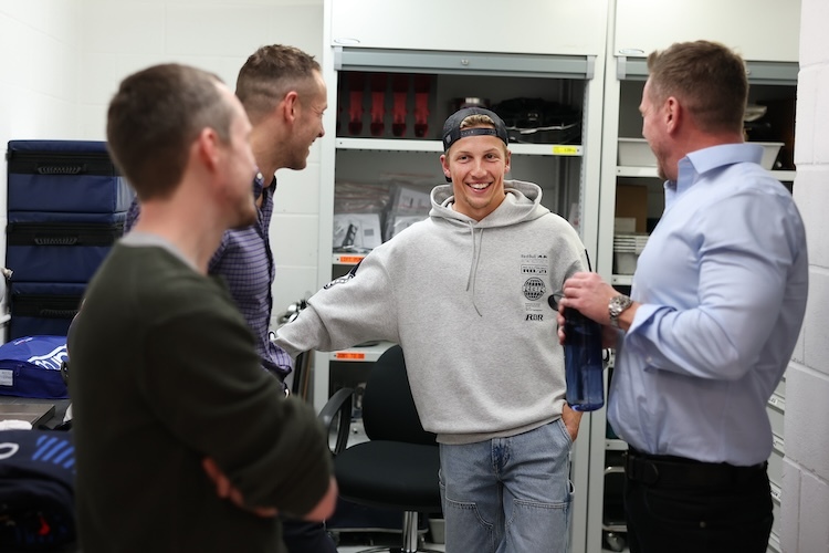 Liam Lawson beim Besuch in der Fabrik von Red Bull Racing