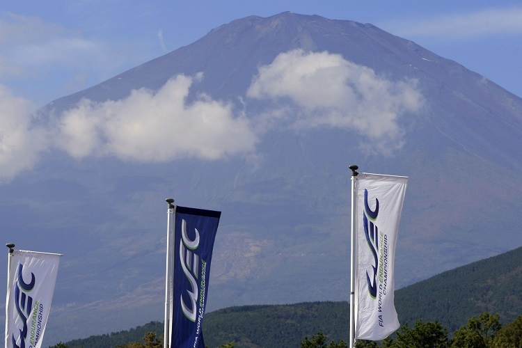 Sportwagen-Rennen zu Fusse des Mount Fuji sind immer etwas Besonderes