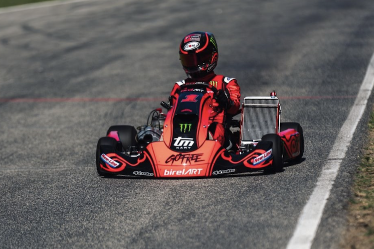 Pecco Bagnaia auf dem Kart mit der Nummer 1