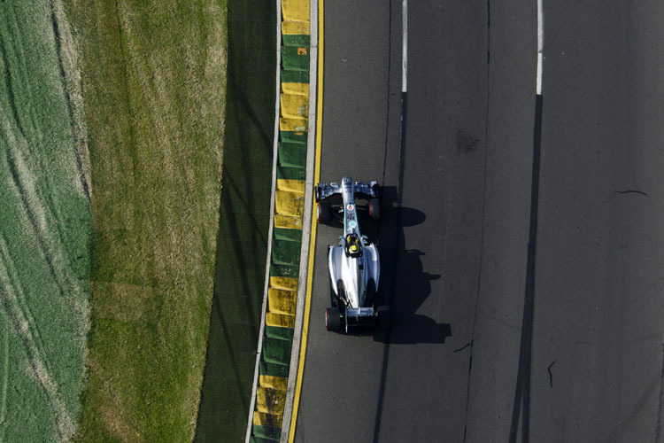 Auch aus der Vogelperspektive ein Hingucker - Nico Rosberg im W04