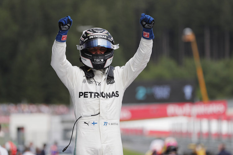 Valtteri Bottas gewinnt das Rennen