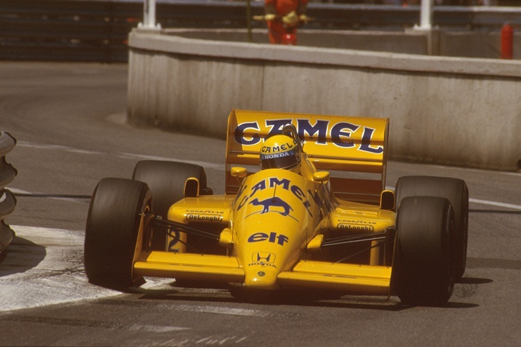 Ayrton Senna 1987 - In seinem vierten Formel-1-Jahr fährt der Brasilianer für das Camel Team Lotus Honda