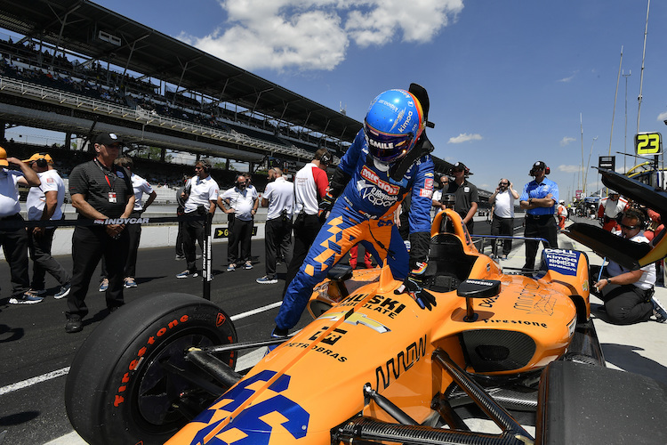 Der zweite Indy-500-Versuch im vergangenen Jahr war eine Pleite, Alonso konnte sich nicht fürs Rennen qualifizieren