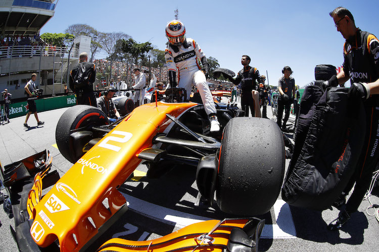 McLaren-Direktor Zak Brown ist überzeugt: Stoffel Vandoorne wird sich einen harten Zweikampf mit seinem Stallgefährten liefern