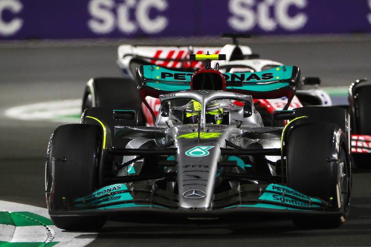Lewis Hamilton erlebte einen schwierigen zweiten Saisonlauf