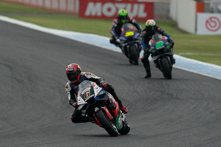 Stefan Bradl: “Saya punya tiket pesawat ke Indonesia” / MotoGP