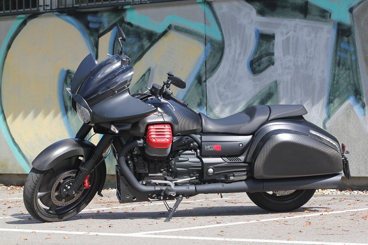Steht nicht an jeder Ecke: Die Moto Guzzi MGX-21 ist eine extravagante Erscheinung