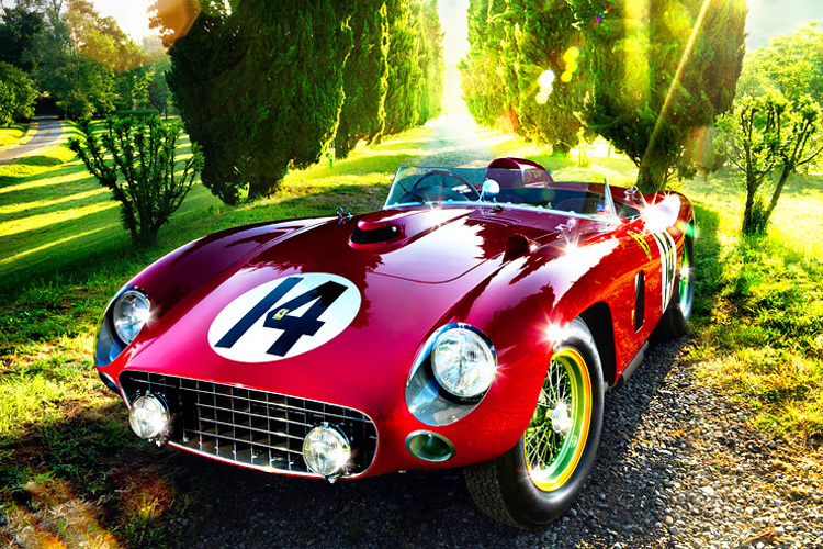 Die tollsten Ferrari, in schönstes Licht getaucht