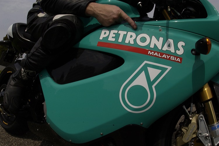 Wichtig: Die Petronas FP1 ist Made in Malaysia
