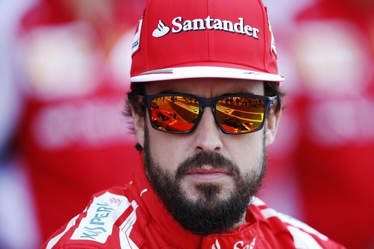 Fernando Alonso im Ferrari-Dress