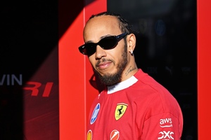 Lewis Hamilton)