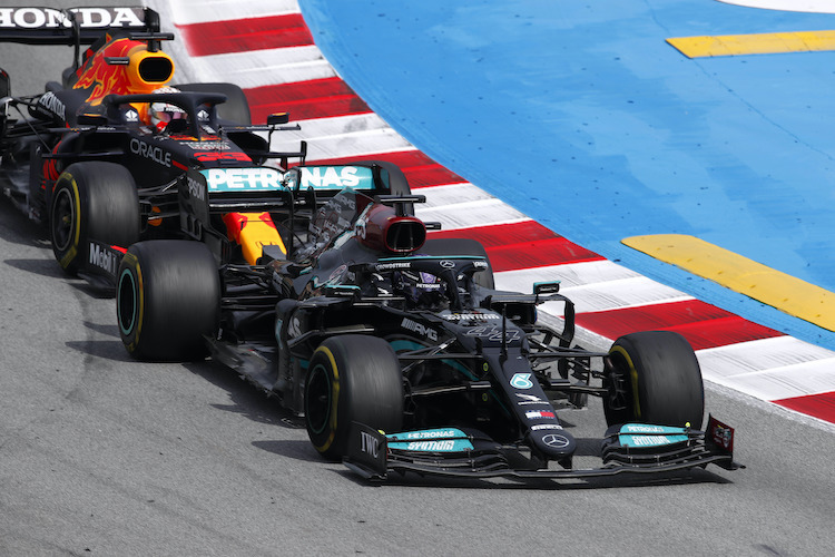 Harter Kampf an der Spitze: Lewis Hamilton und Max Verstappen 