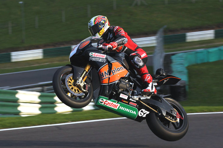 Shane Byrne: Over the Hills in Cadwell Park
