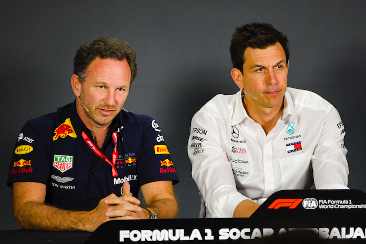 Red Bull Racing-Teamchef Christian Horner und Mercedes-Teamchef Toto Wolff 2019 in Baku
