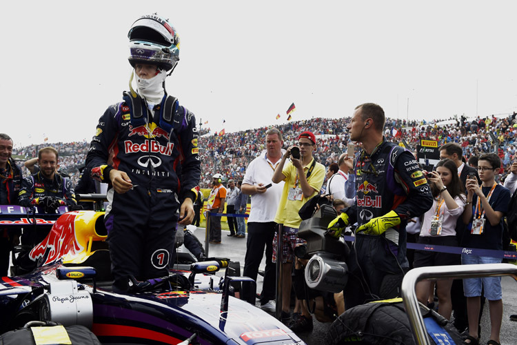 Formel-1-Champion Sebastian Vettel tut sich schwer mit seinem aktuellen Dienstwagen