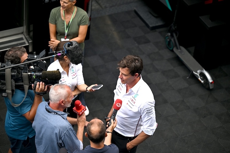 Mercedes-Teamchef Toto Wolff sagte nach dem GP in Interlagos: «Das war eine unentschuldbare Performance»