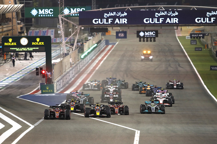 WM-Start im Live-Ticker Die ganze Action aus Bahrain / Formel 1
