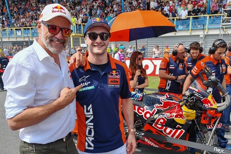 Herlings-und-de-Wolf-MotoGP-G-ste-in-Assen