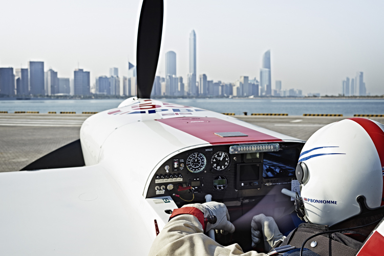 Red Bull Air Race-Ass Paul Bonhomme weiss, worauf es in Abu Dhabi ankommt