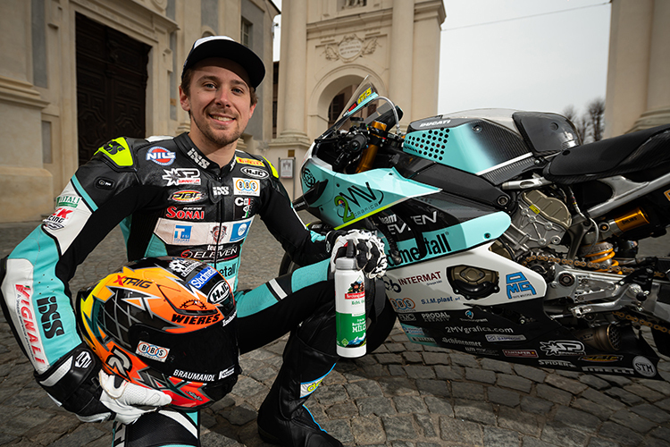 Philipp Öttl mit seiner Ducati V4R