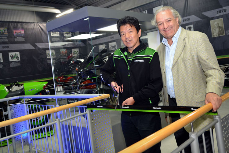 Franz Rau (RaceBikeCollection/Rechts) und Masatoshi Yoshioka (Kawasaki Deutschland)