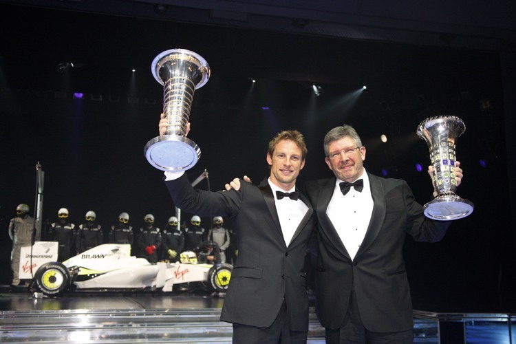 Von einer Ehrung zur nächsten: Jenson Button (li.) und Ross Brawn