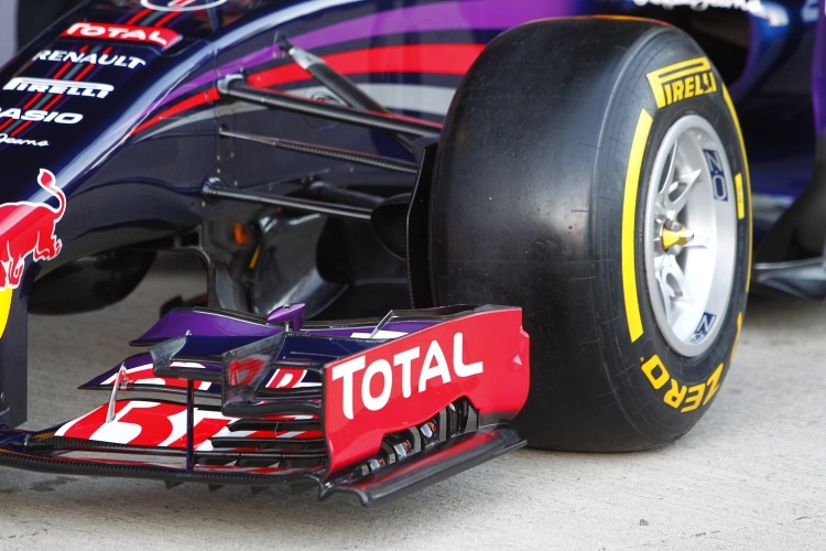 Infiniti Red Bull Racing - Frontseite