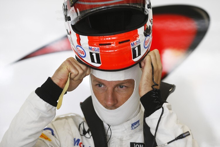 Jenson Button dachte daran, den Helm abzunehmen