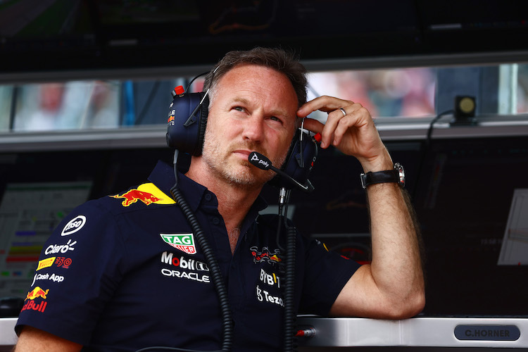 Red Bull Racing-Teamchef Christian Horner: Sorgenvolle Blicke in den Himmel