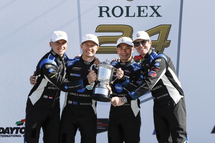Die Sieger der 24h Daytona: (v. li.) Renger van der Zande, Ryan Briscoe,  Kamui Kobayashi und Scott Dix