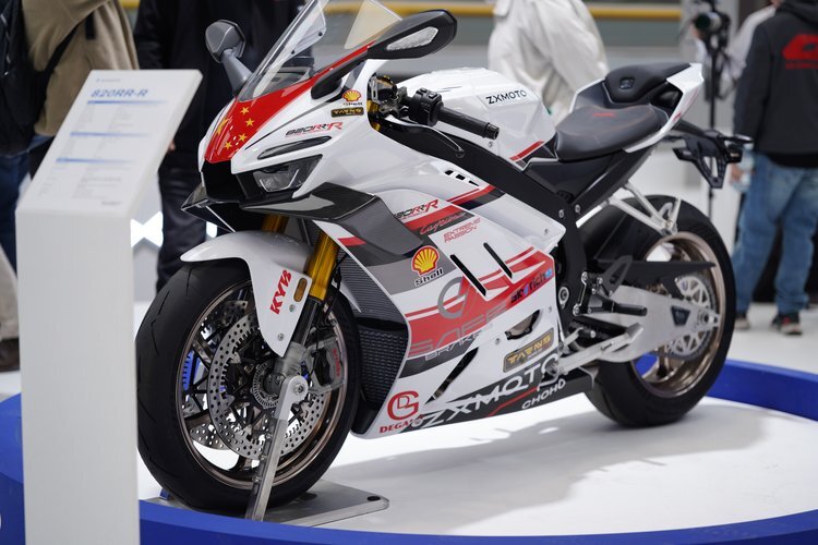 ZXMoto-820RR-RS-Im-Serientrimm-300-km-h-schnell