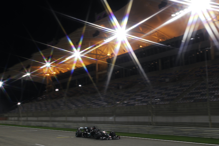 Lewis Hamilton gab auch im zweiten Training in Bahrain den Ton an