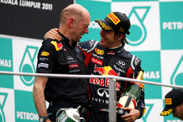 Vettel und Designer Adrian Newey hatten in Sepang allen Grund zur Freude
