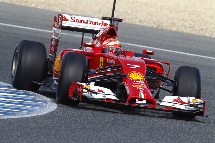 Kimi Räikkönen im neuen Ferrari F14 T: Die Staubsaugernase hat Nachteile