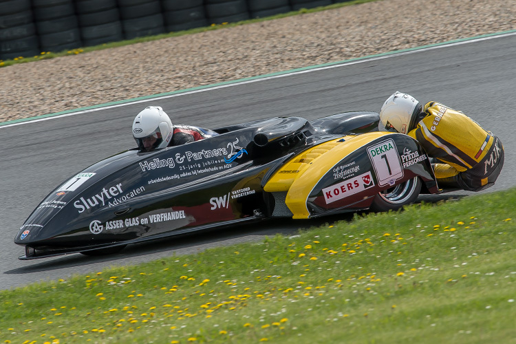 Bennie Streuer/Gerard Daalhuizen (NL) auf ihrer LCR Suzuki F1 1000 ccm