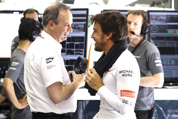 Jonathan Neale mit Fernando Alonso