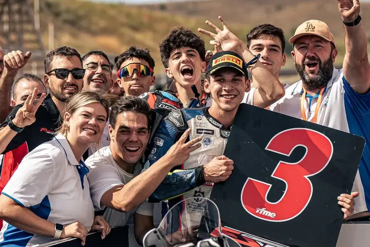 Kadir Erbay und sein Team in der spanischen Meisterschaft