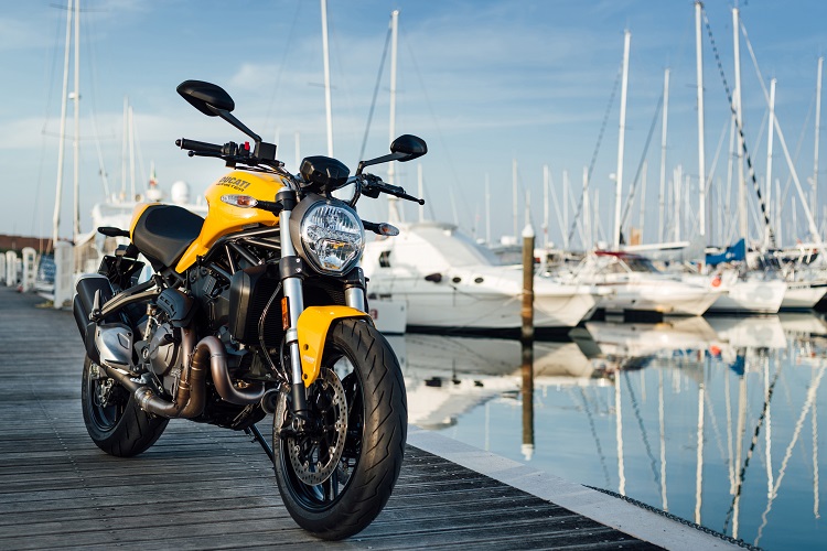 Ducati monster best sale 821 bluetooth