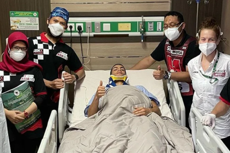 Für Michael Rinaldi endet die Superbike-WM 2021 im Krankenhaus