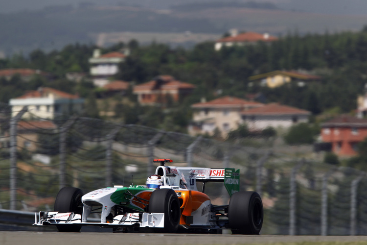 Adrian Sutil kämpft im Force India-Mercedes