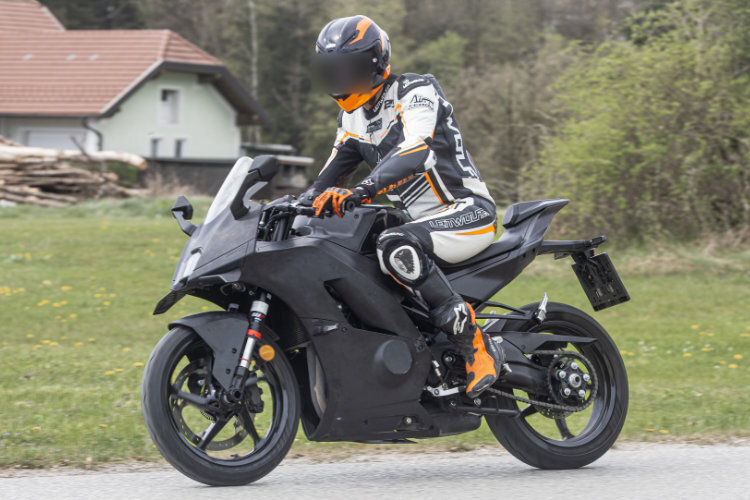 Erwischt: Die neue KTM 490 RC