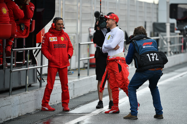 Laurent Mekies und Sebastian Vettel bei den Formel-1-Wintertests 2020